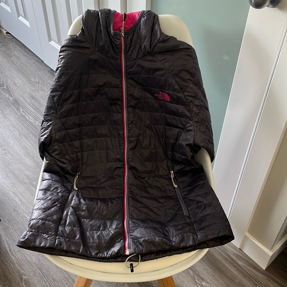 North Face Jacket, women’s medium. - Picture 1 of 3